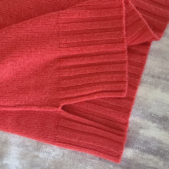 Bcbg Maxazria primrose hansen sweater top/dress. Size xxs, new with no tags. - Picture 6 of 7